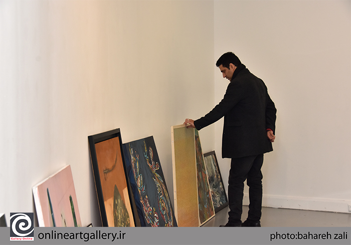 گزارش تصویری چیدمان و تحویل آثار نمایشگاه های انجمن هنرمندان نقاش در خانه هنرمندان